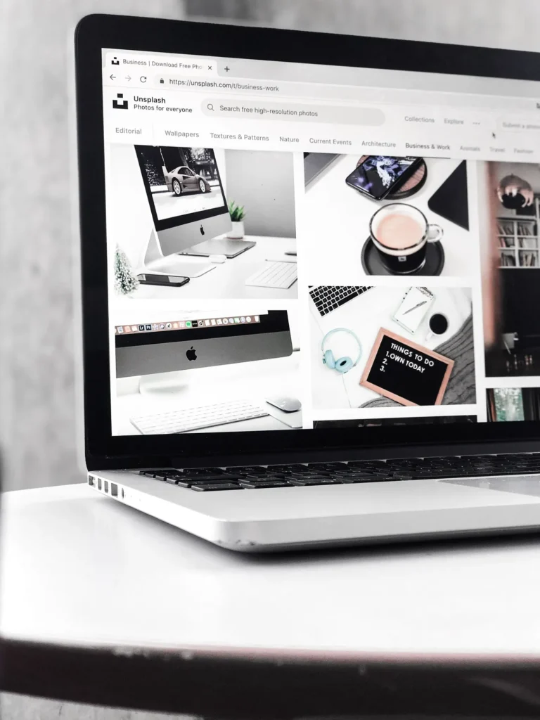 Espace de travail créatif - Agence digitale