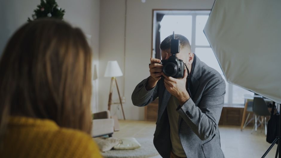 Personal branding : définition et méthode pour un dirigeant 5 Séance photo en studio pour le portrait professionnel d'un dirigeant